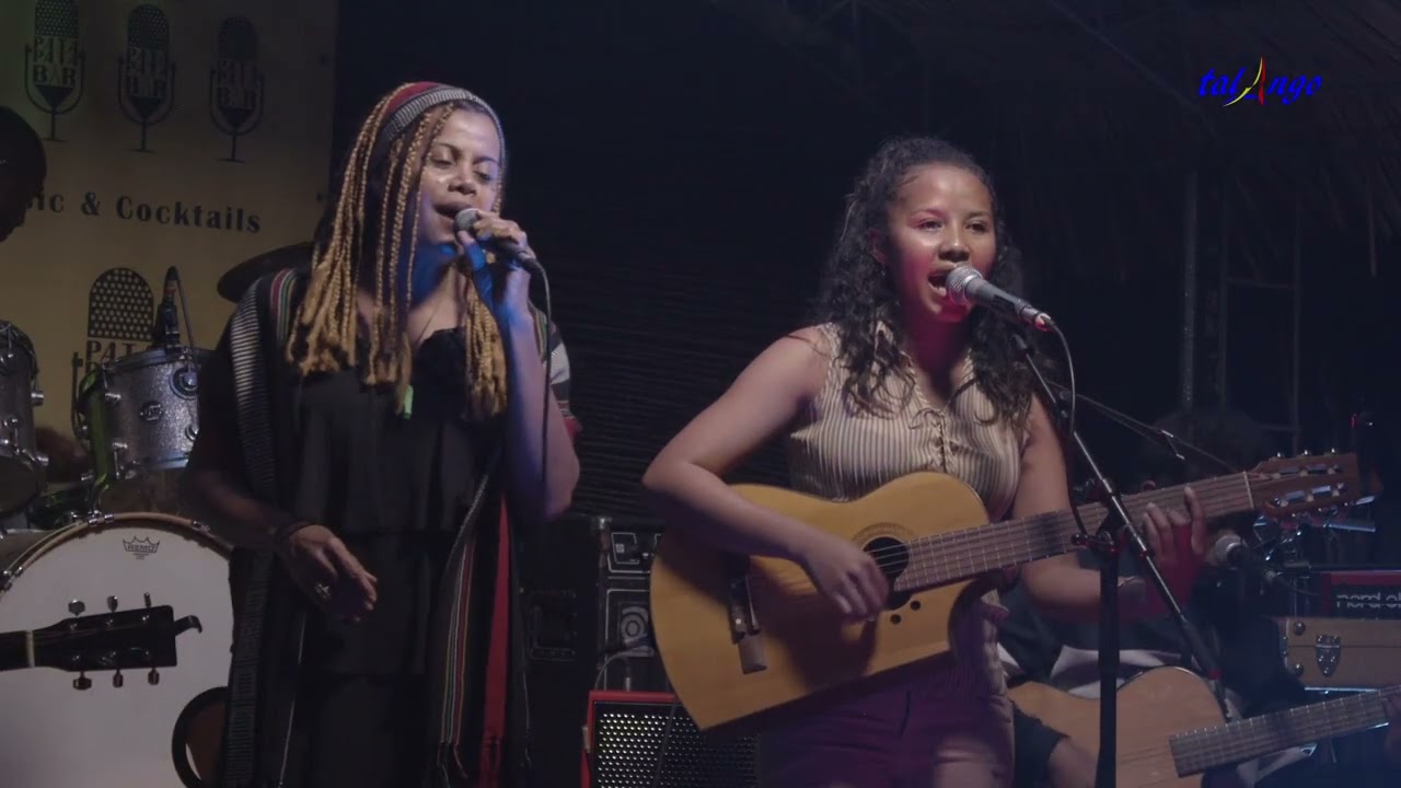 Tahina Carine et Talike Gelle - Hoe Raho (Dadah de Fort Dauphin)