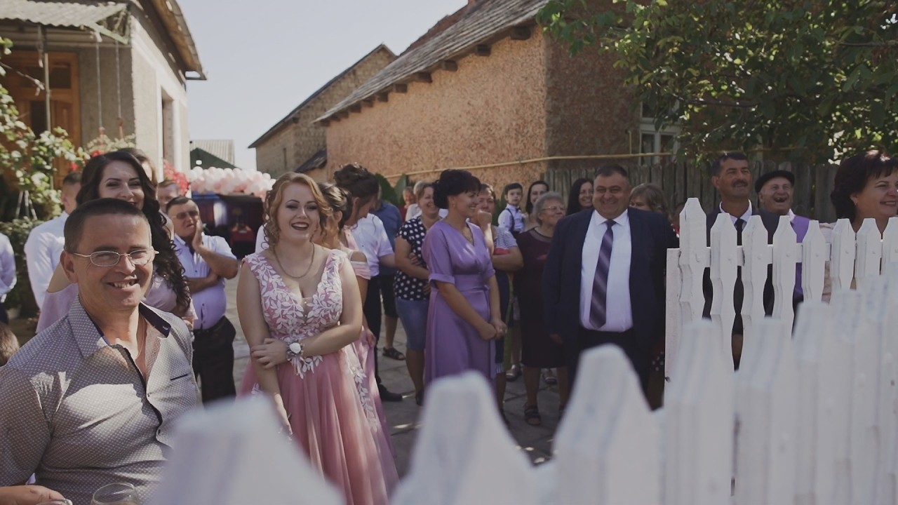 Igy Néz Ki Egy Kárpátaljai Magyar Esküvő Részeg Vőfély Menyasszony Kikérés Szép Hagyományok 2020