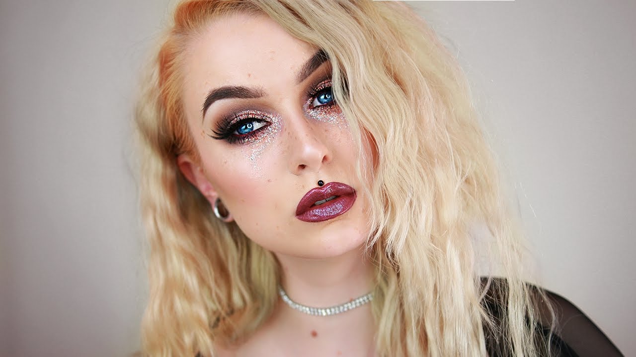Glitter Grunge Glam & Fake Freckles - 3 Lip Options | Evelina Forsell