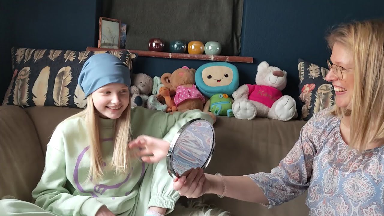 TOUPIM own hair headband compilatie, eigenhaar-band kanker- en alopecia patiënten. Patented invent.