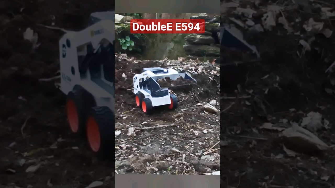 Rc 1/14 DoubleE E594 at work/ minicargadora bobcat #shorts #rc #doublee #work #minicargadora #bobcat