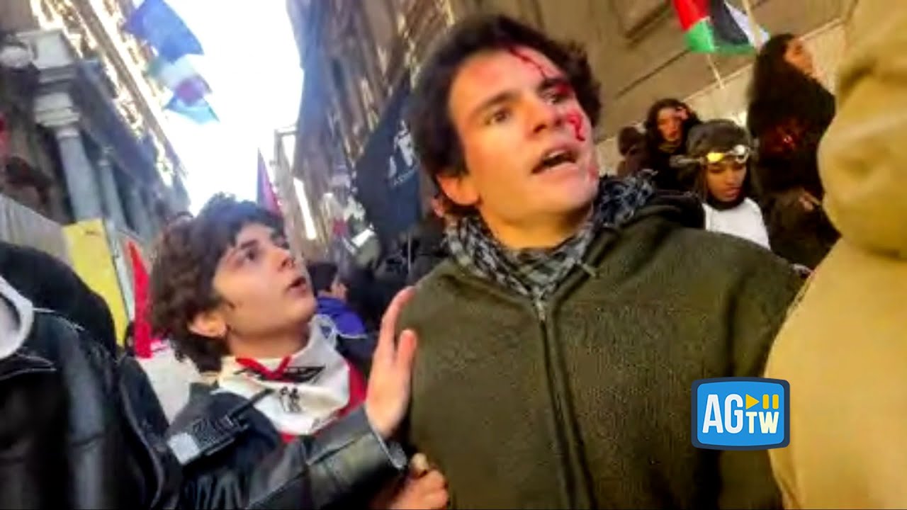 Manifestazione per la Palestina a Torino, carica della polizia davanti al museo Egizio