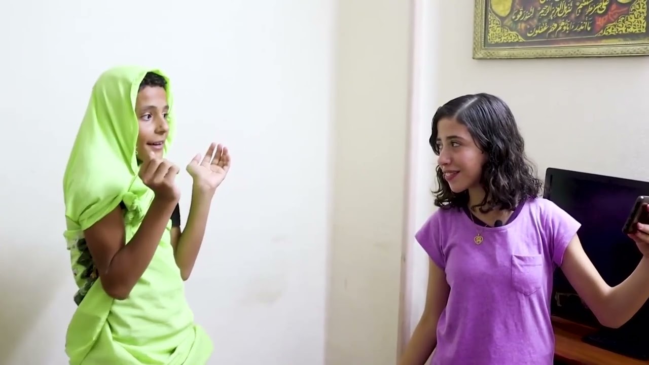 لما تقشط جارتك وانت مطرب جامد