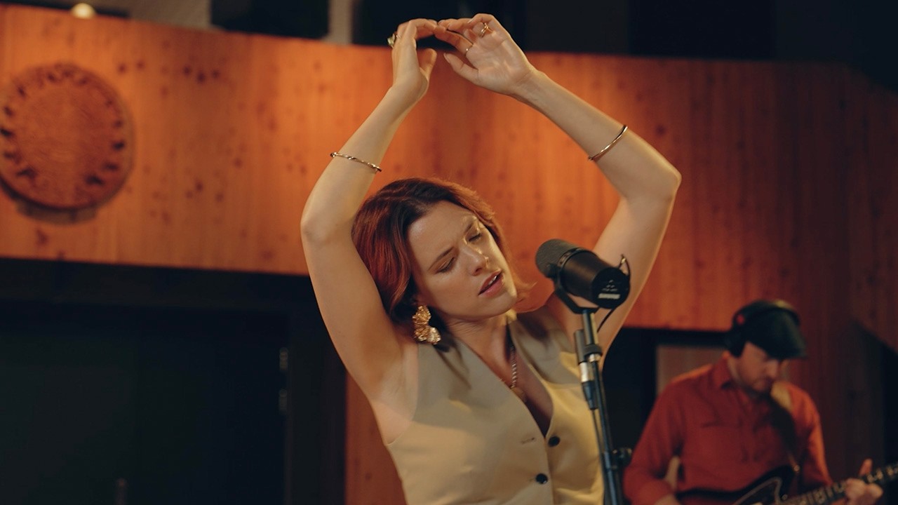'Break Free' (Live Studio Performance) by Kat Eaton at Empire Studios