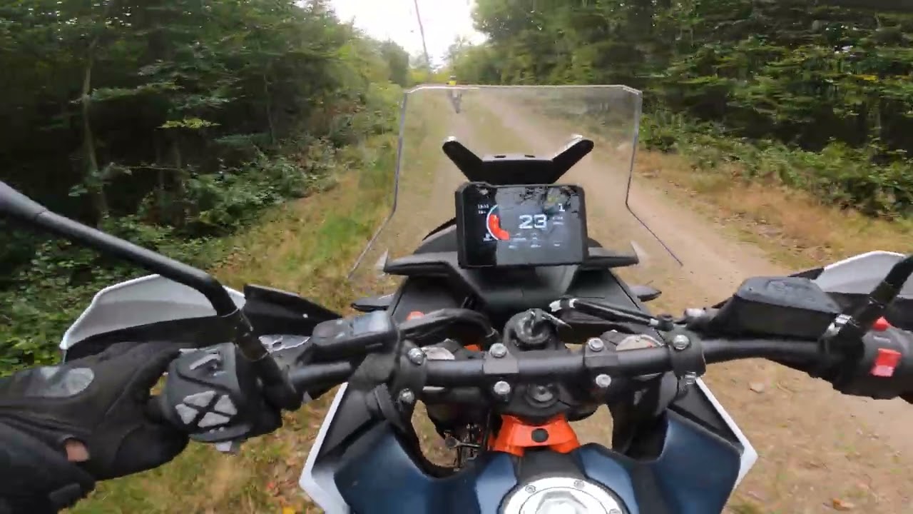 Adventure tur 2025. Ktm 890 och Huskvarna 701. 