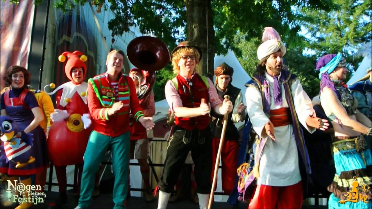 Openingsdans (8) - Negen Pleinen Festijn 2015 @Efteling