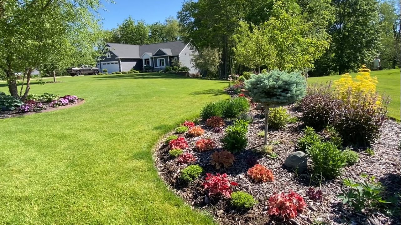 Garden Tour! Mid Michigan Zone 4/5 Early June! 🌸🌞🌳🐰🦝🦫🐿