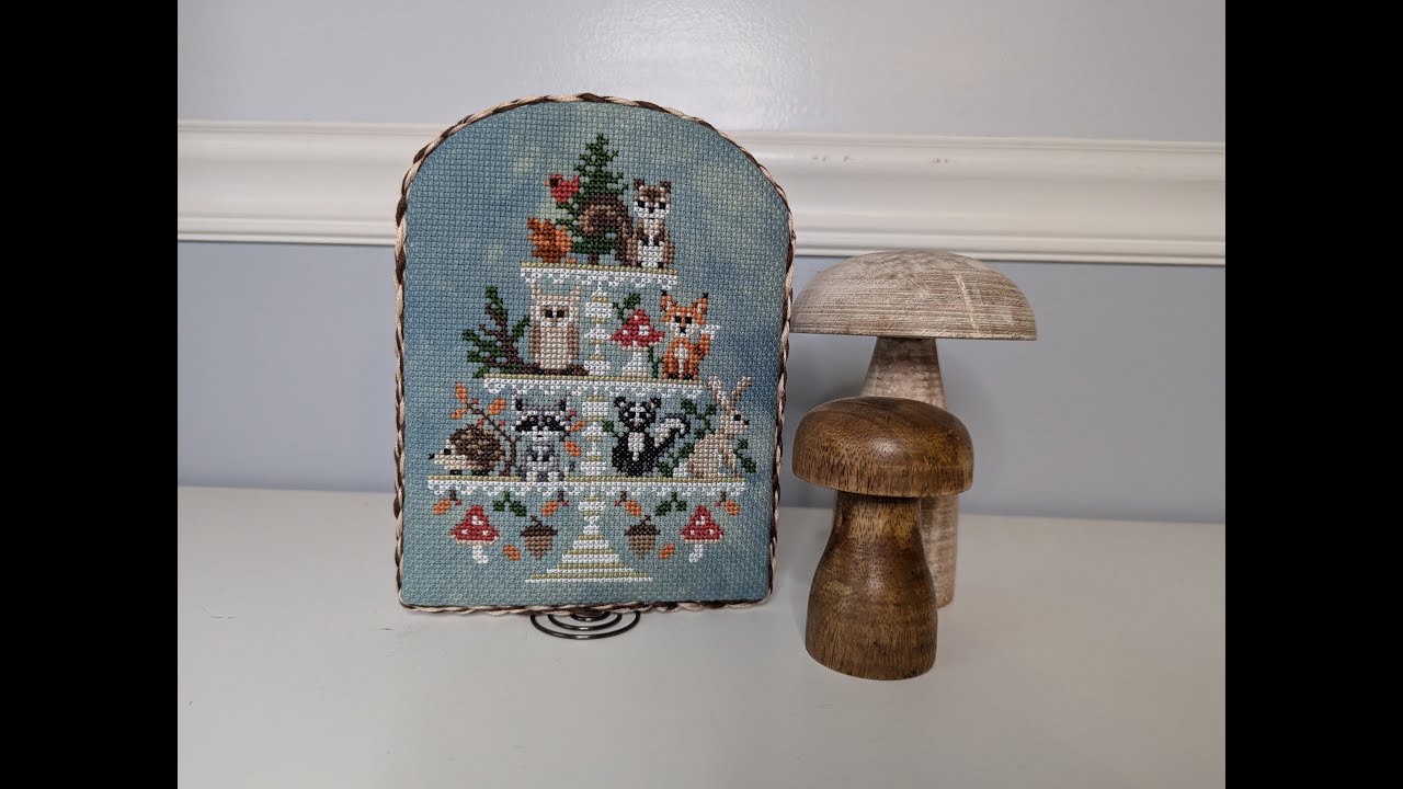 Flosstube Extra: Cross Stitch Flat Stand Up Tutorial