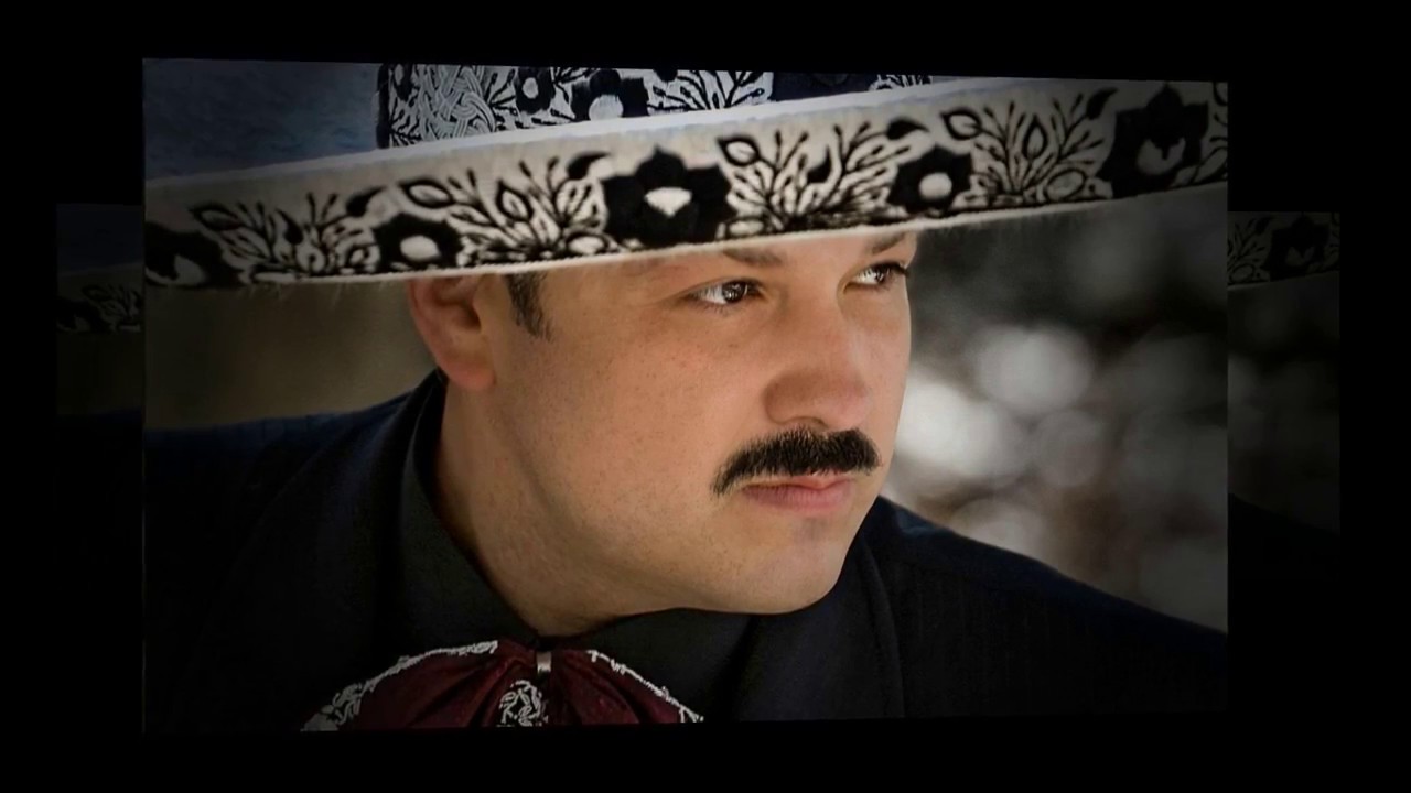 Pepe Aguilar - Me esta llorando el corazon
