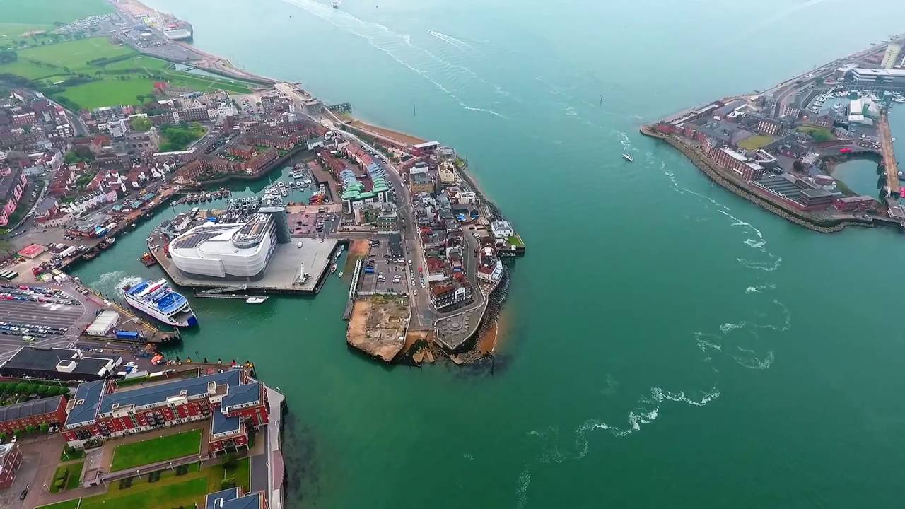 PHANTOM 4 OVER PORTSMOUTH & SOUTHSEA