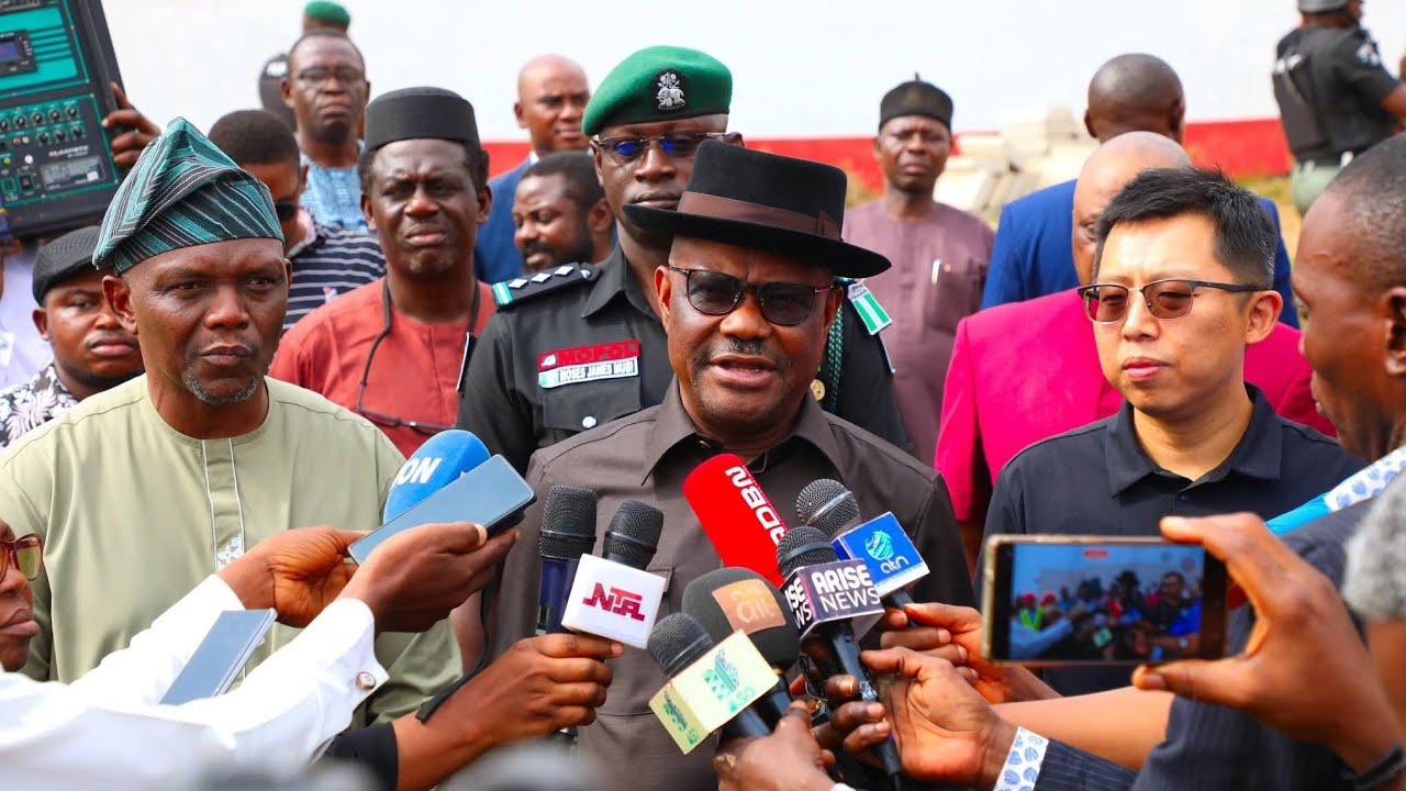 Nyesom Wike, inspect ongoing construction of road linking the Airport Road with Tunga Madaki 