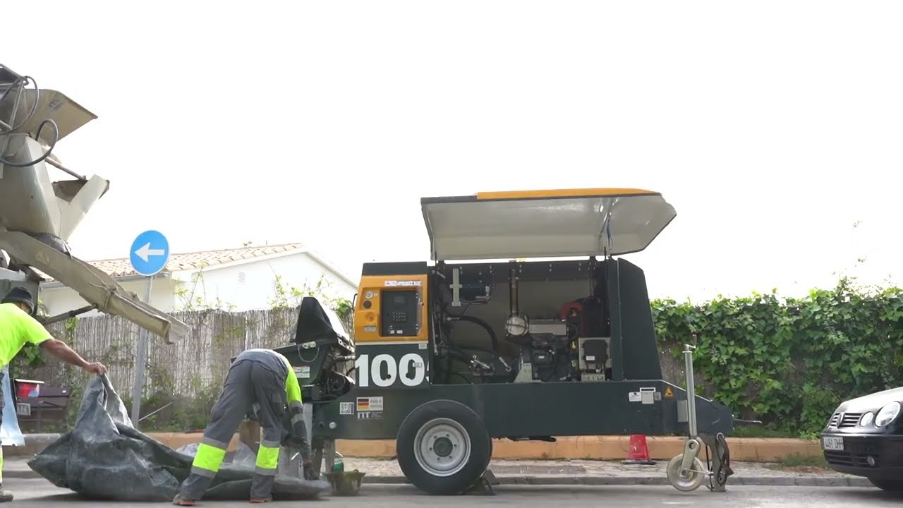 Putzmeister: Trailer Concrete Pump BSA 1005 D5 working on a jobsite in Mallorca, Spain