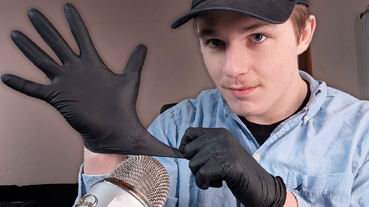 ASMR-эффект: постукивания, поглаживания и успокаивающие размышления в латексной перчатке.