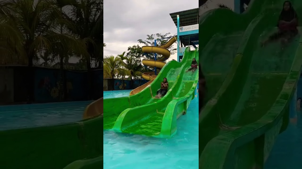 Seru Banget Meluncur di Kolam Renang Playing Water Slides in the Swimming Pool
