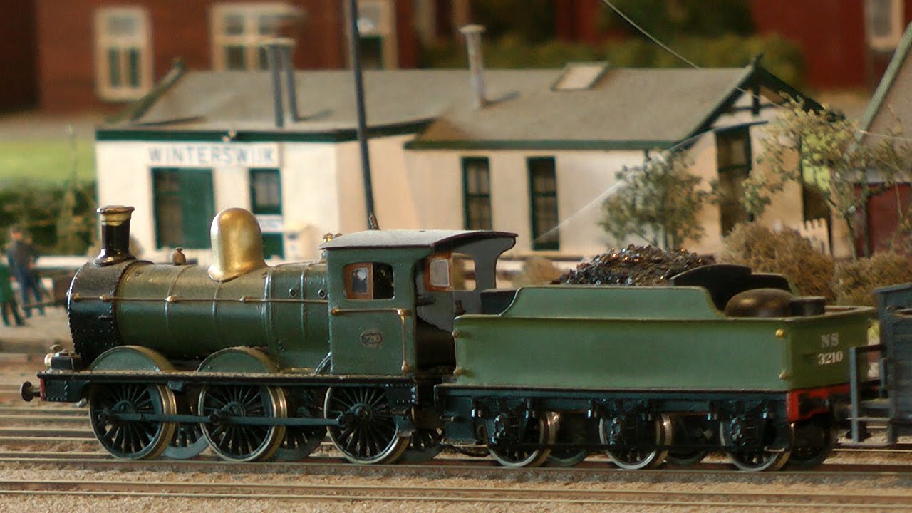 Vintage Model Railway Display of the 1920's and 1930's in HO Scale