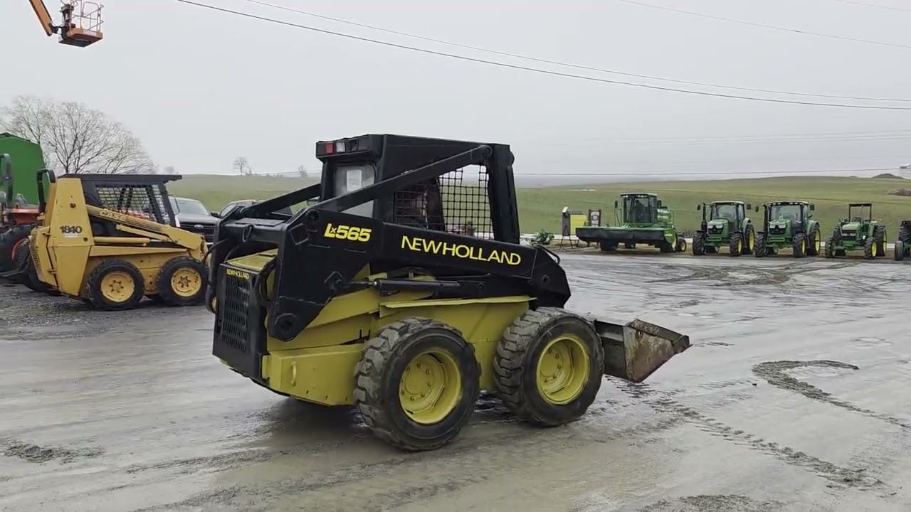 NEW HOLLAND LX565 For Sale