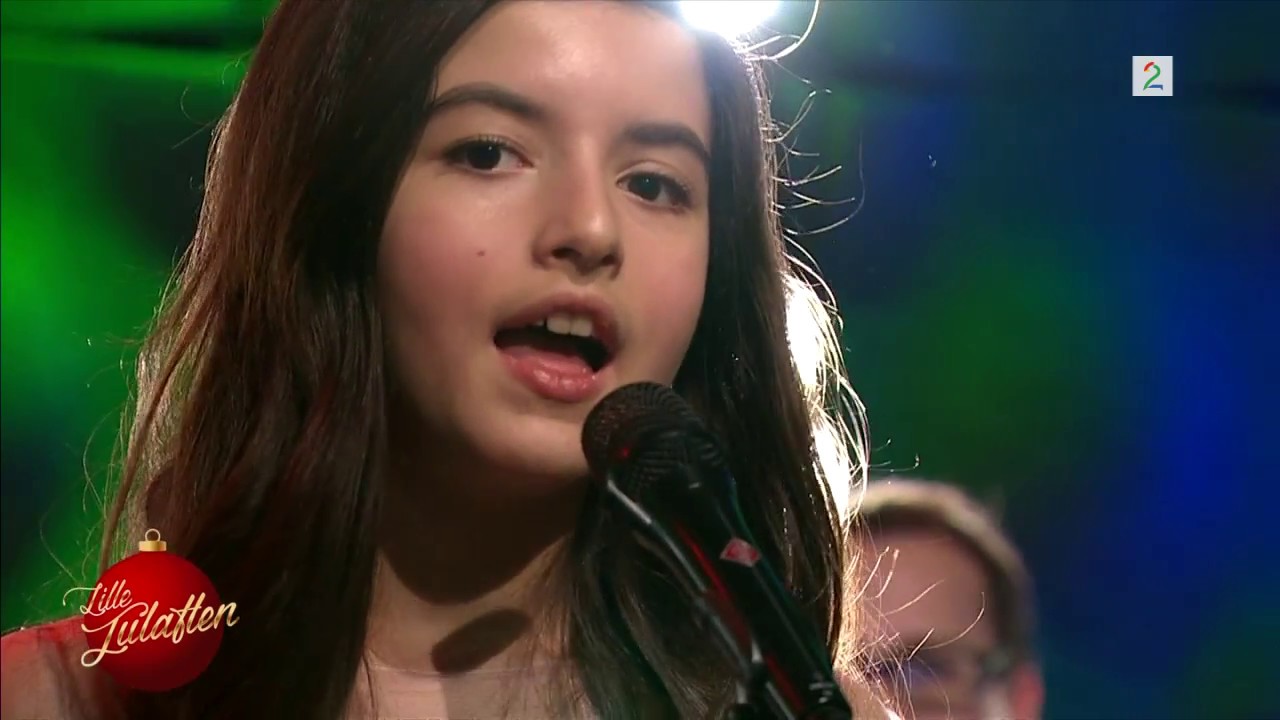 Angelina Jordan & Alexander Rybak -  White Christmas - Lille Julaften -TV2 Norway - 23.12.2016