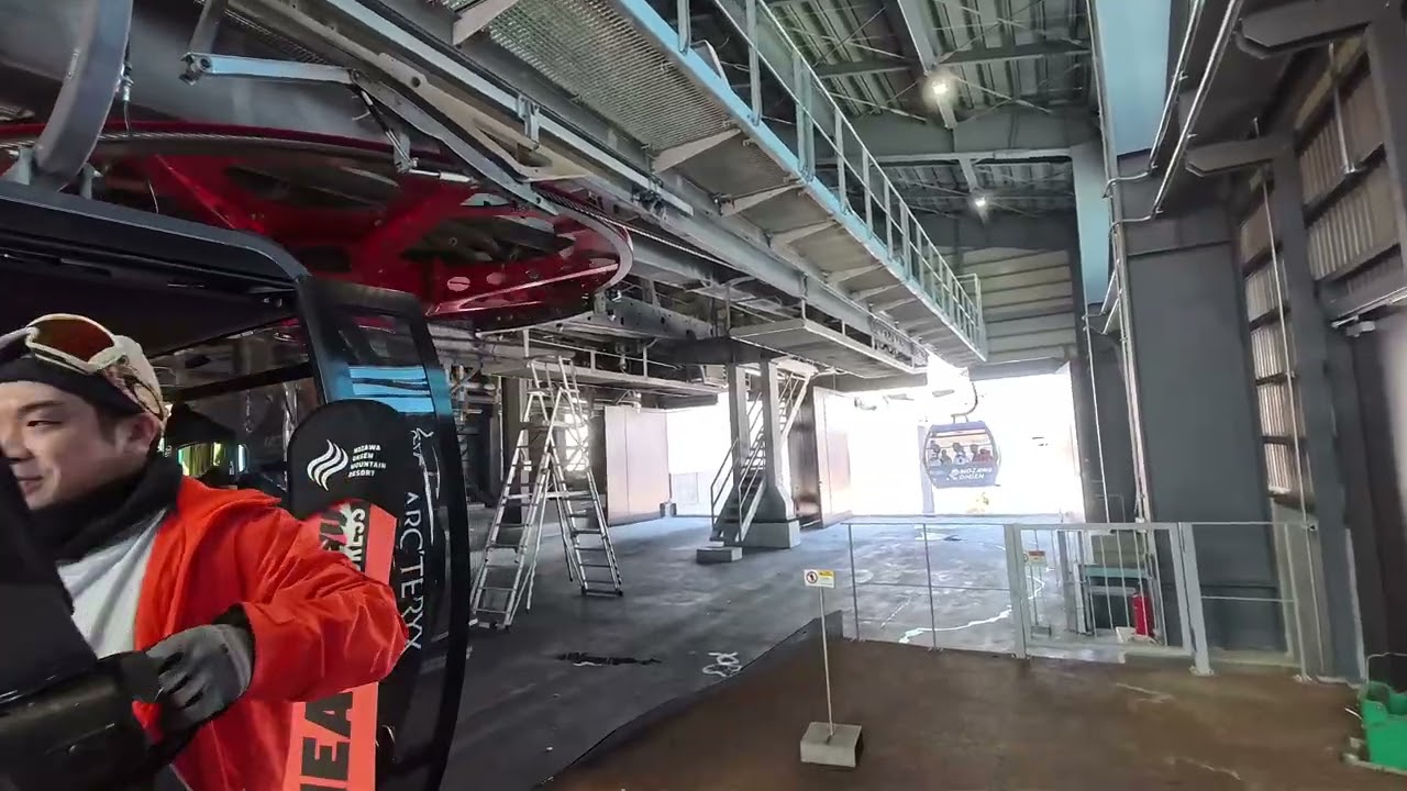 野沢温泉スキー場新長坂ゴンドラ、登り面向き、下り面向き、搭乗動画(途中タヌキ現る)