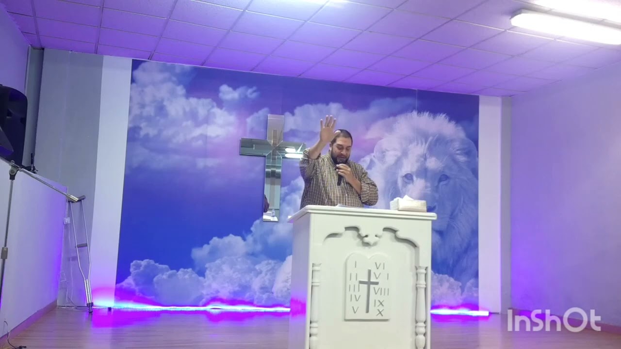 hermano Raulon de burgos en la iglesia del crucero león