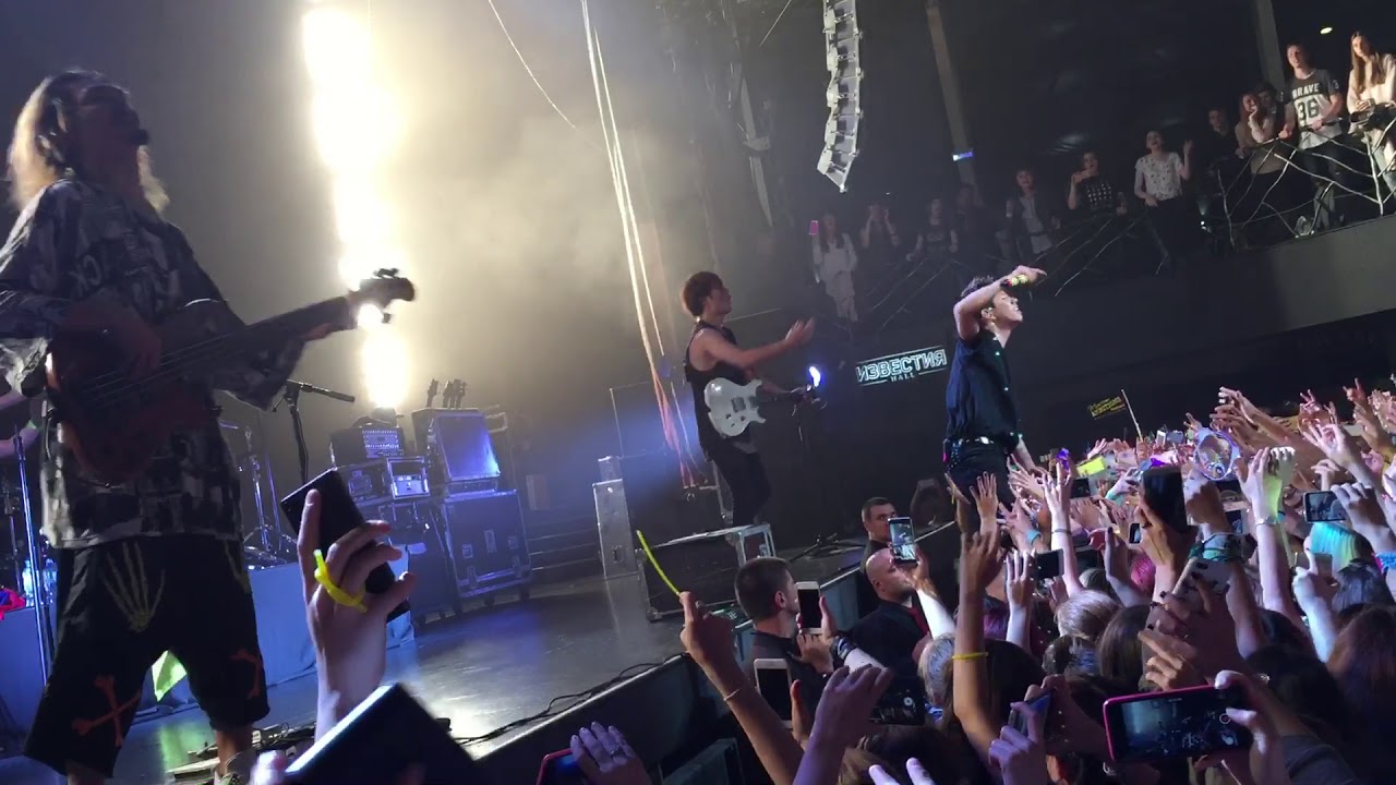 ONE OK ROCK - We Are (Live in Moscow 2017.08.30)