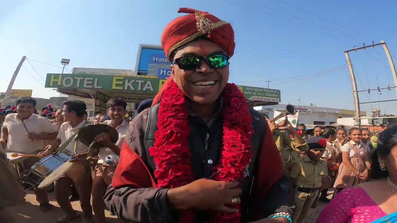 Gujrat me baratiyon jaisa swagat || All India Ride || Day 71 #travel