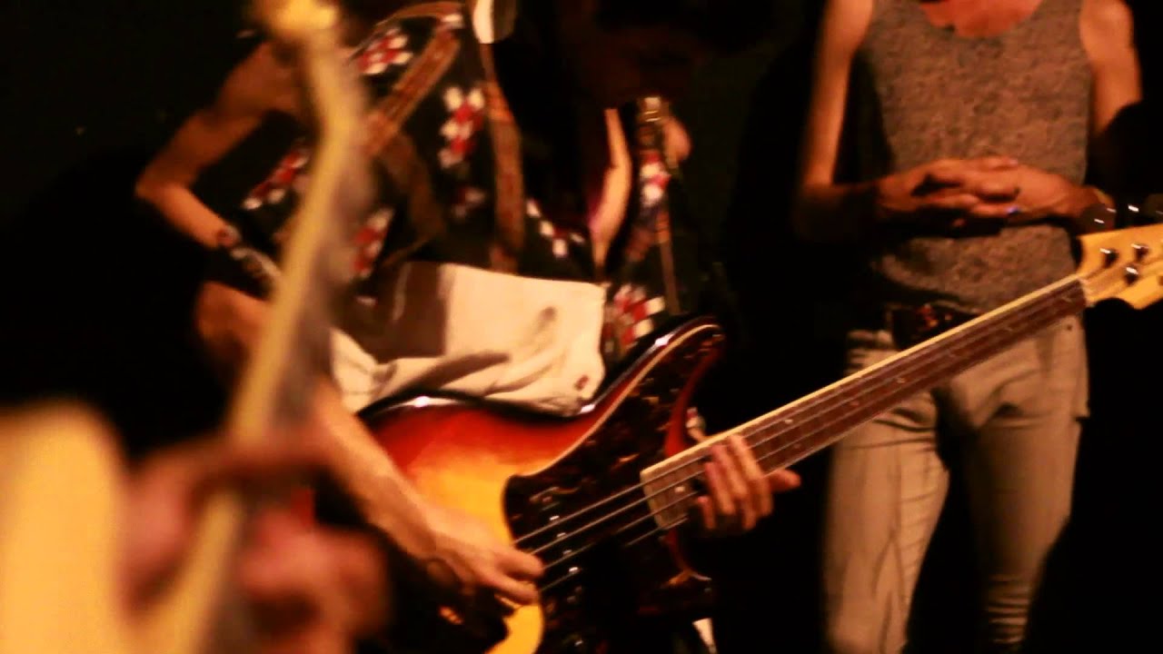 Corners - Pressure (Live at The Smell)