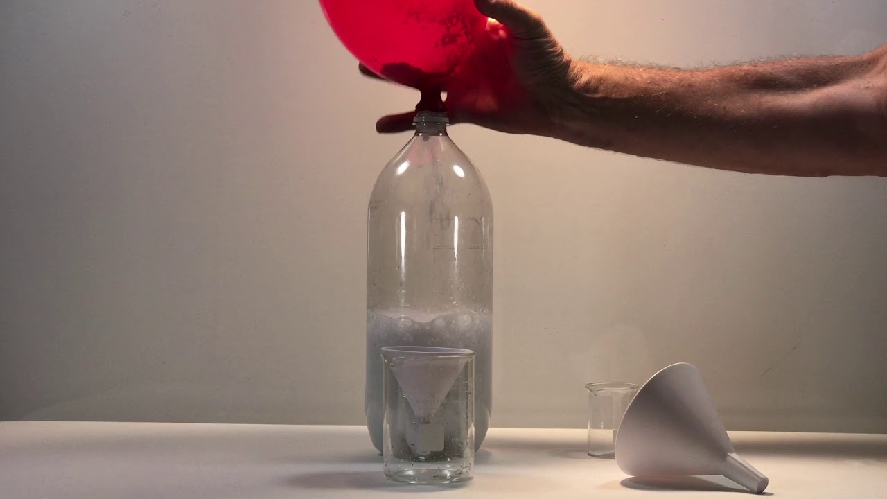 Capture CO2 from Baking Soda and Vinegar!