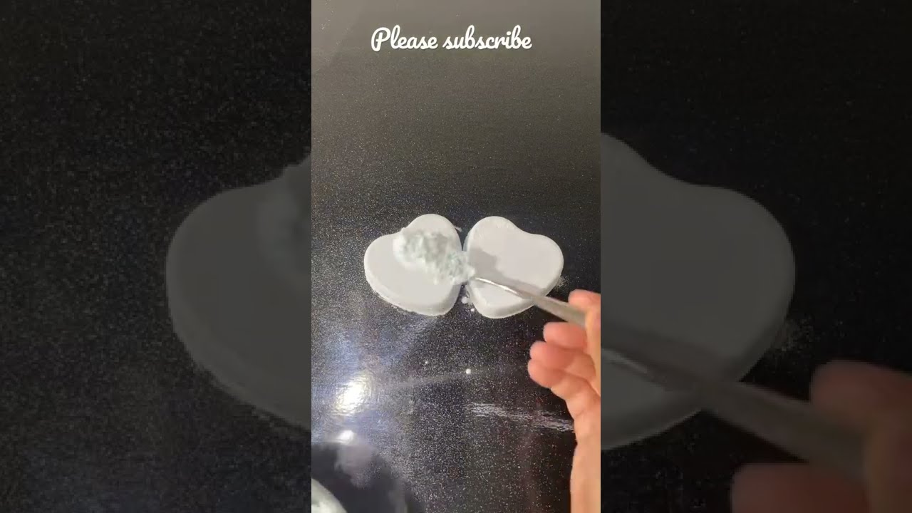 Squeaky cornstarch on baking soda