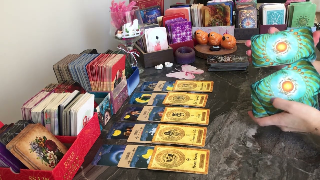🪷💫ONA SENİ SORDUM💫NE DÜŞÜNÜYOR💫NE HİSSEDİYOR#tarot#youtube#keşfet#kehanet