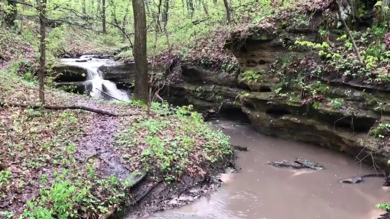Starved Rock St  Louis Canyon Trail