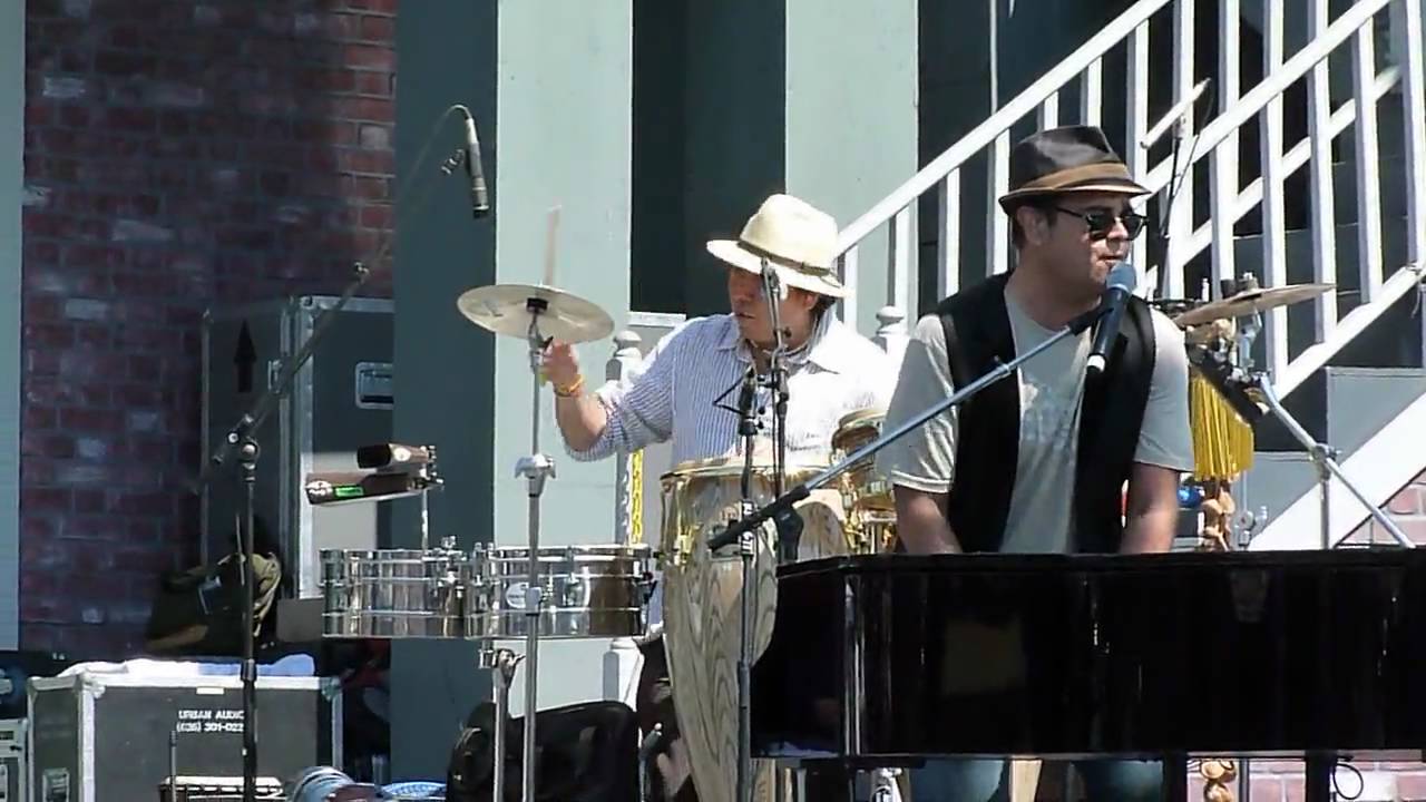 Aleks Syntek - Bendito Tu Corazon - Buena Park, CA 8/8/2010 HD