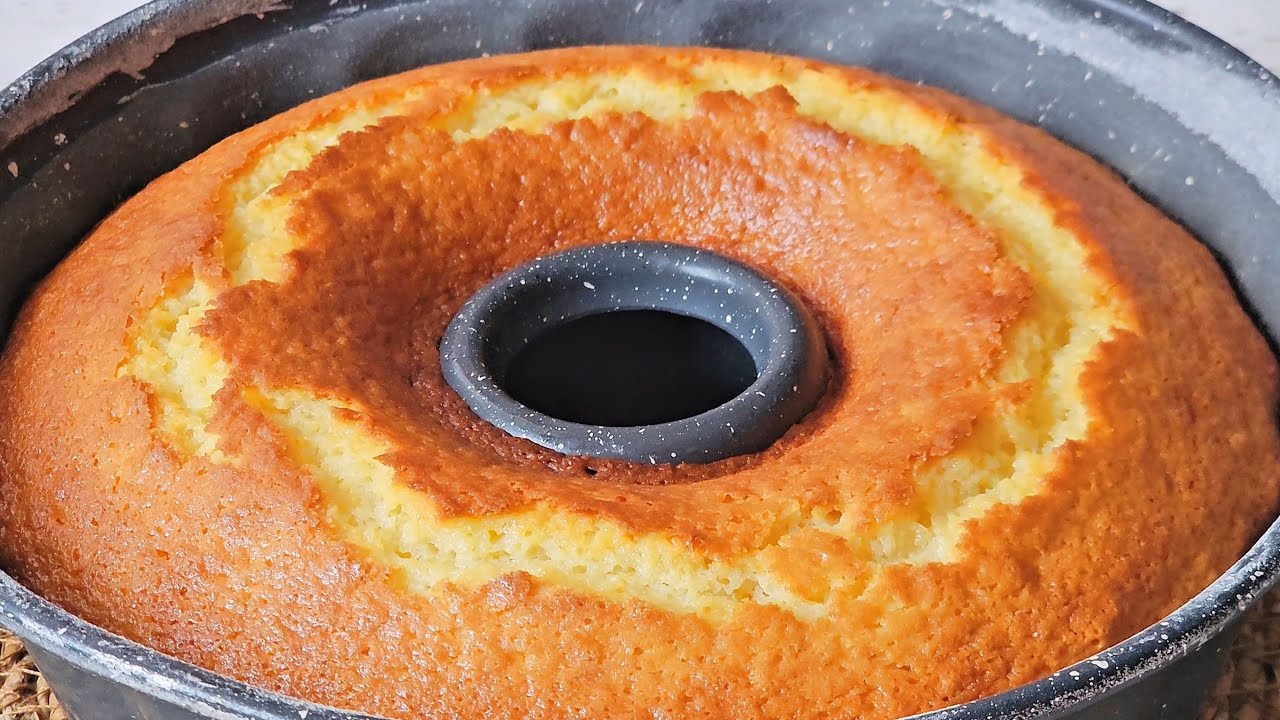 Melt-in-Your-Mouth French Yogurt Cake with🍋 Lemon &ndash; Grandma&rsquo;s 5-Minute Favorite!