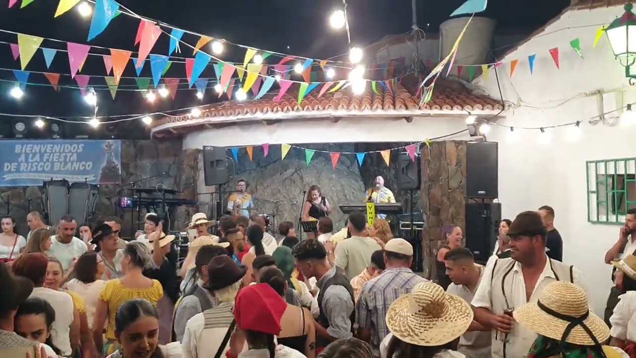 Yoni y Aya Fiesta de Risco Blanco 2023.