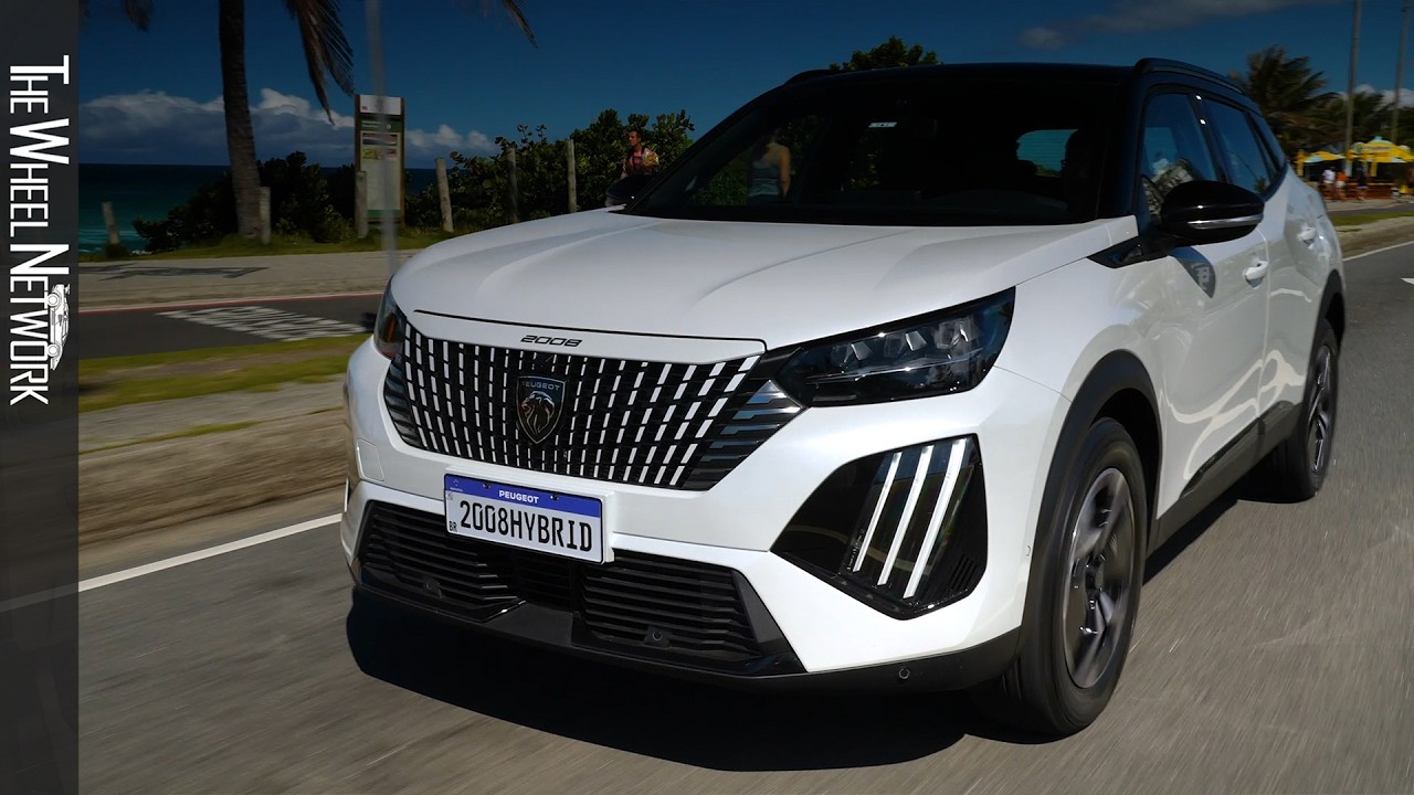 2026 Peugeot 2008 GT Hybrid | Branco Nacre | Driving, Interior, Exterior (Brazil)