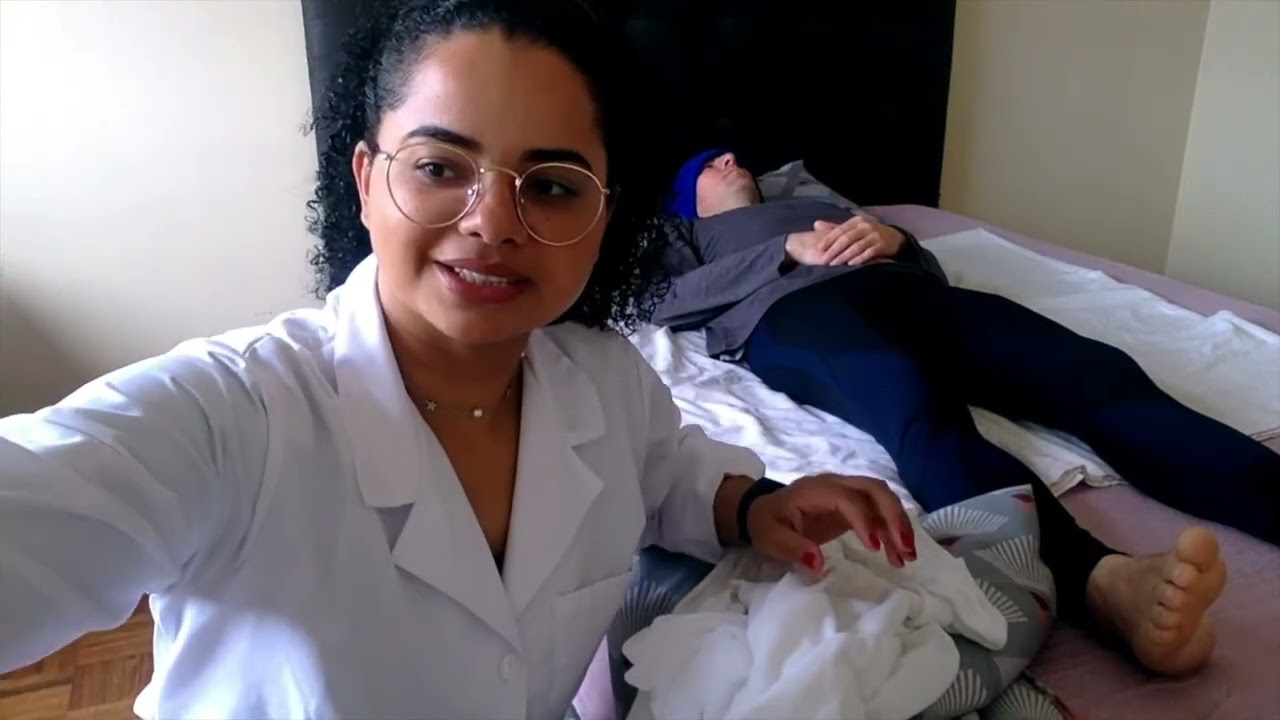 CÓMO CAMBIAR UNA SÁBANA CON UNA PERSONA MAYOR | PASO A PASO