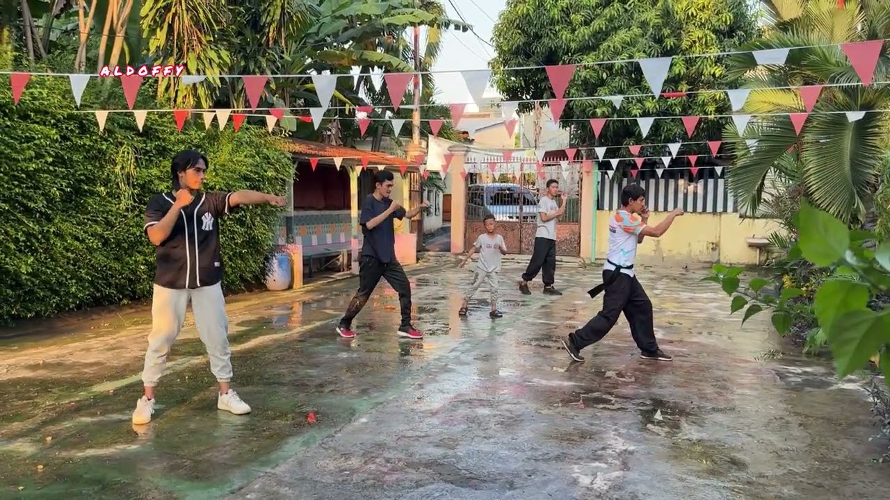 Latihan Teknik Dasar Seni Bela Diri Wushu Bersama Shifu yang Sabar