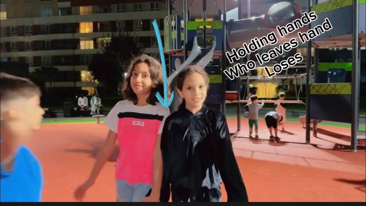 Holding hands who leaved hand loses #princessfatima #roblox #robloxedit #viral #challenge #comedy #