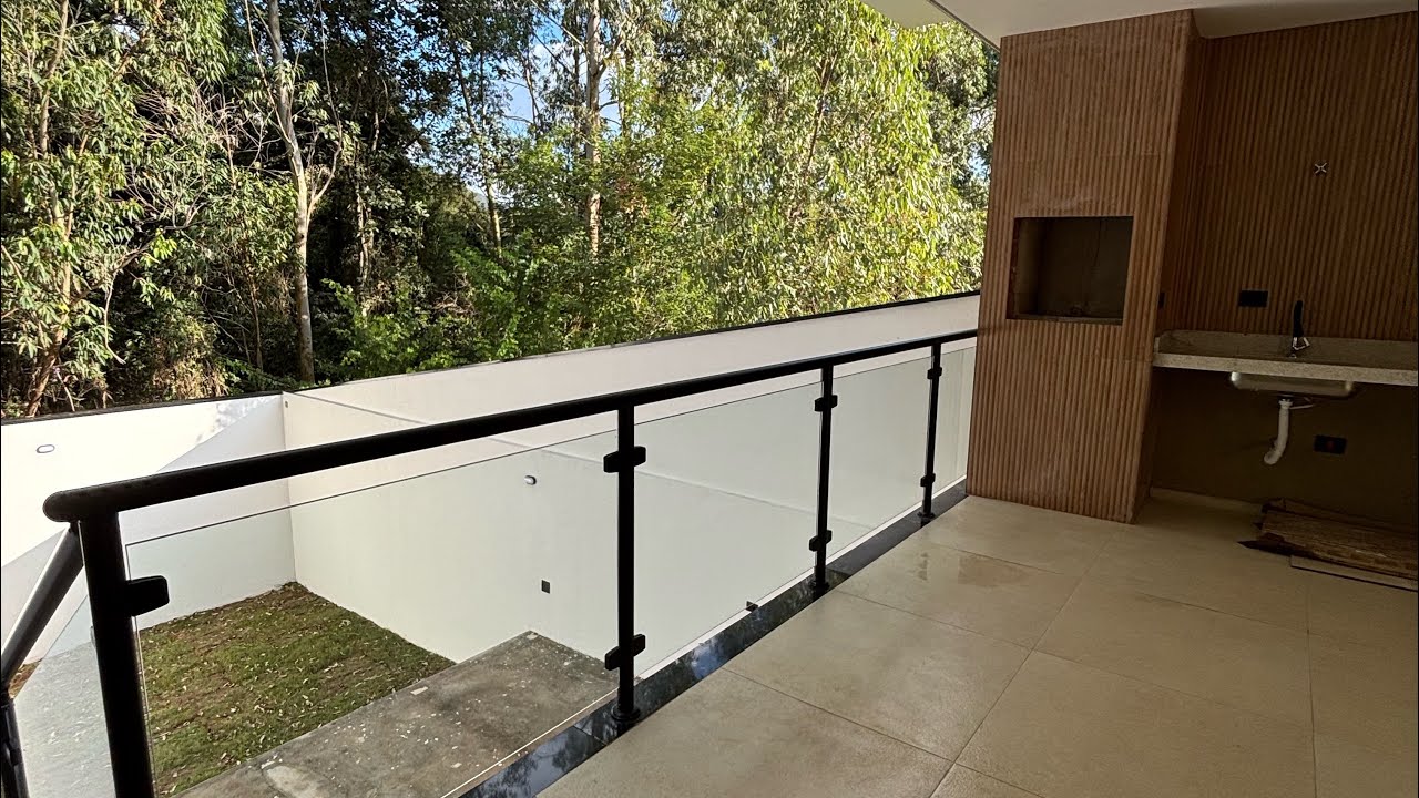 Sobrado novo com garagem subterrânea no Jardim Europa em Caieiras !