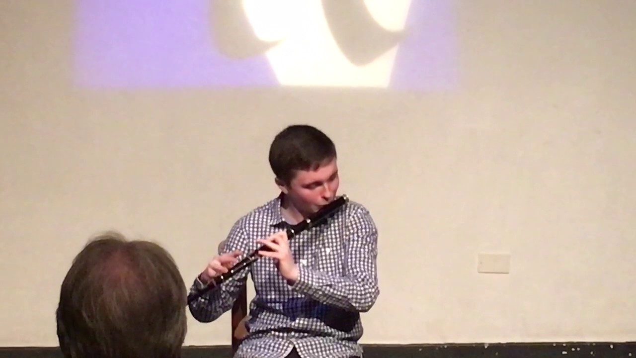 Ciarán FitzGerald (Mac Gearailt) playing 2 Reels