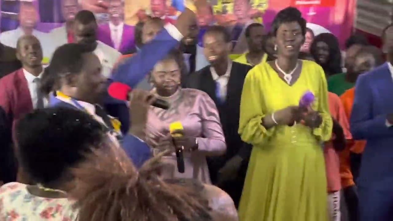 Live praising by Atak Amoi in Waak Nhialic Thong Rek ‘s event  Nairobi