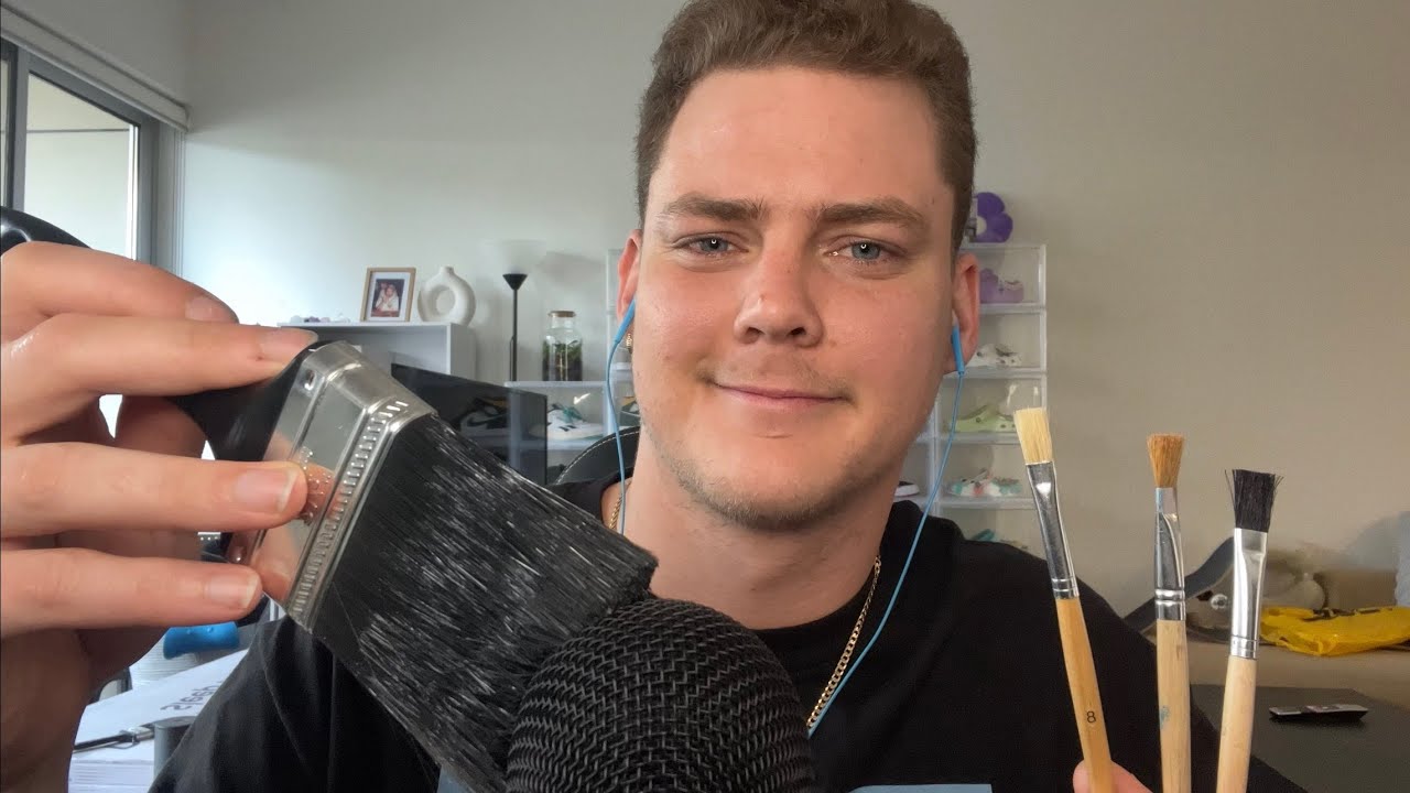 ASMR | Mic brushing with paint brushes