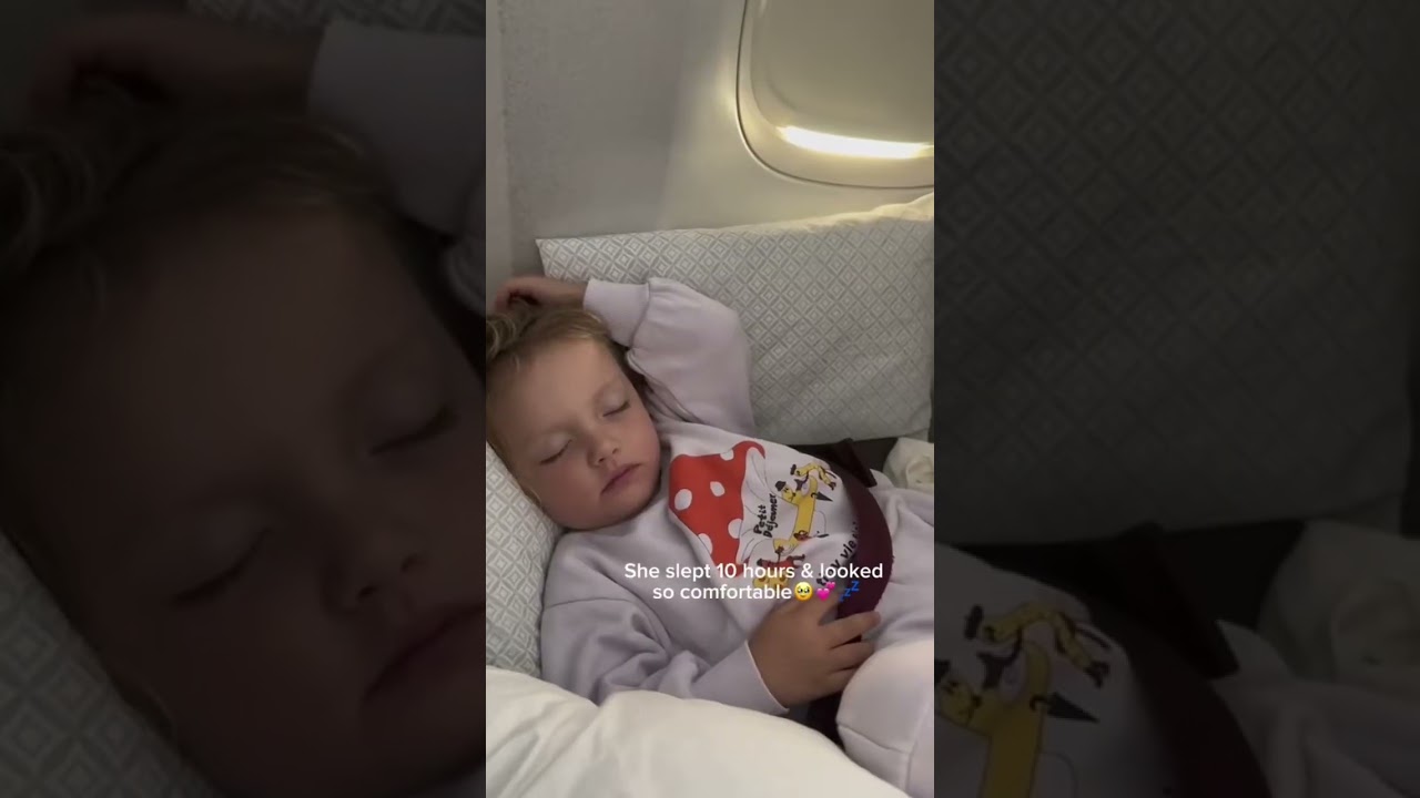 Discover hassle-free long flights with Flyaway Kids Bed!🛩️ 🌍
