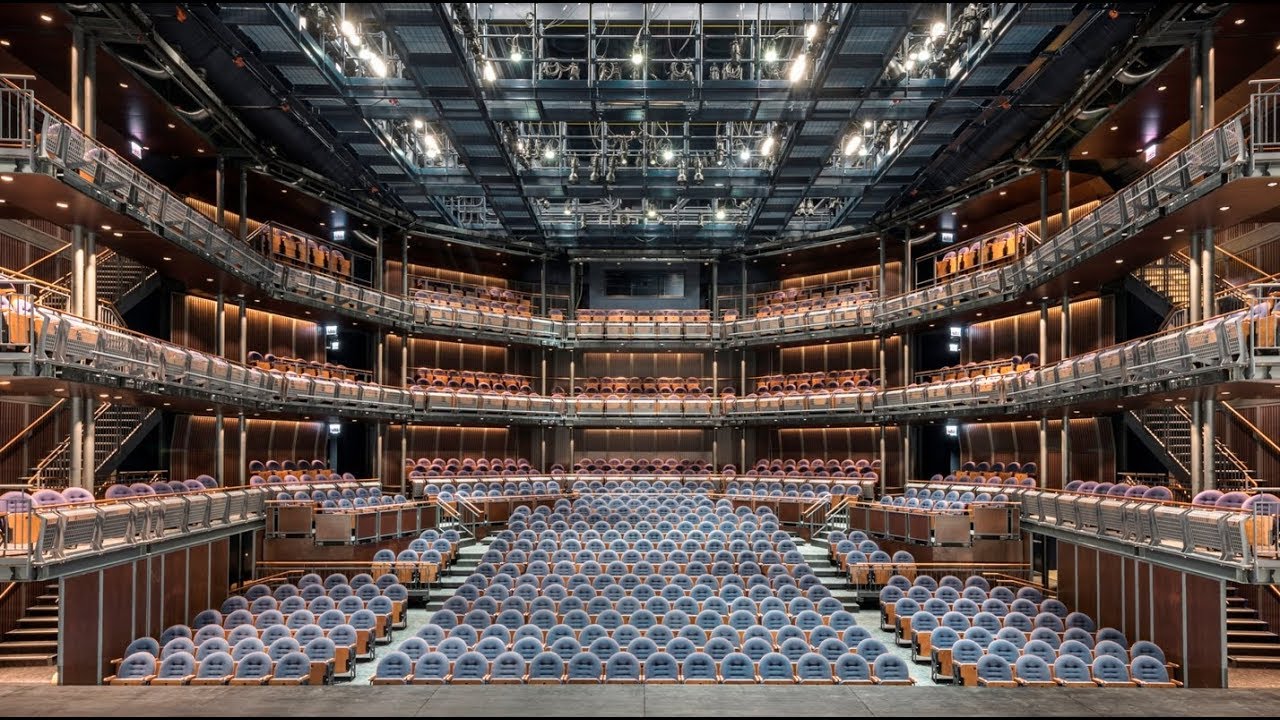 The Yard at Chicago Shakespeare
