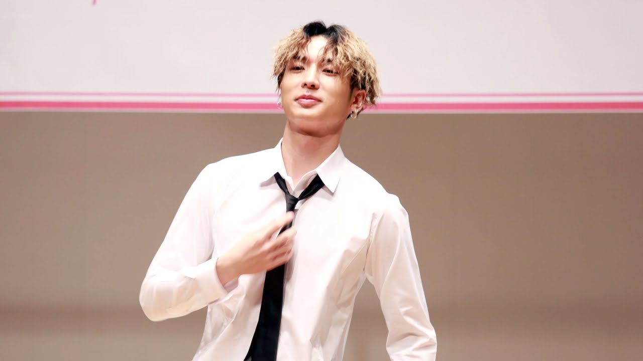 190414 압구정팬사인회 펜타곤 유토 PENTAGON YUTO 신토불이 수트ver