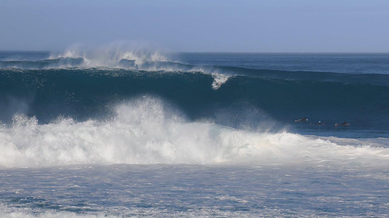 Massive Surf XL Pipeline (Dec 31, 2023) 4K