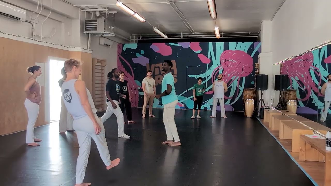 Class from Contramestre Martell of ASCAB at Contramestra Agua-vivas academia Viva Arts in Sea 2025.