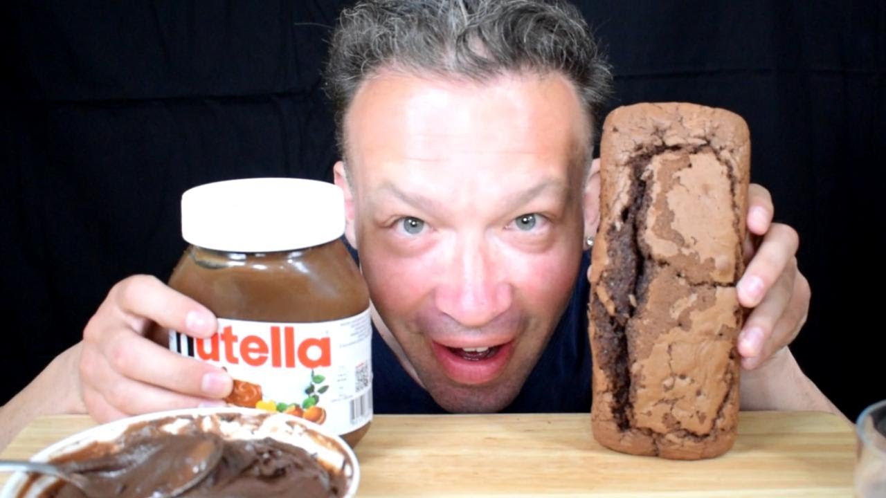 NUTELLA ASMR CHOCOLATE CAKE CHOCO MILK WHITE MILK BINGE MUKBANG SAVAGE EATING MESSY NO TALKING
