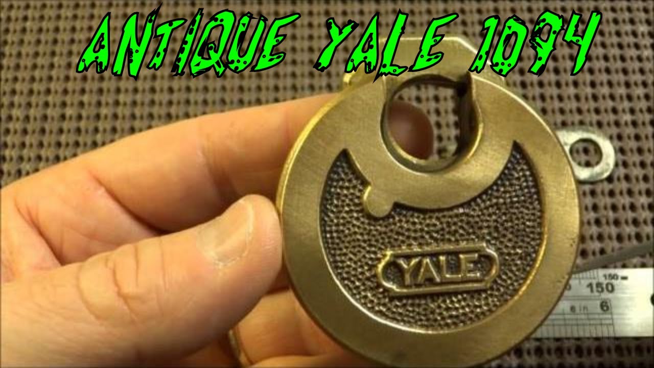 (90) Antique Yale Pancake Padlock Model 1094