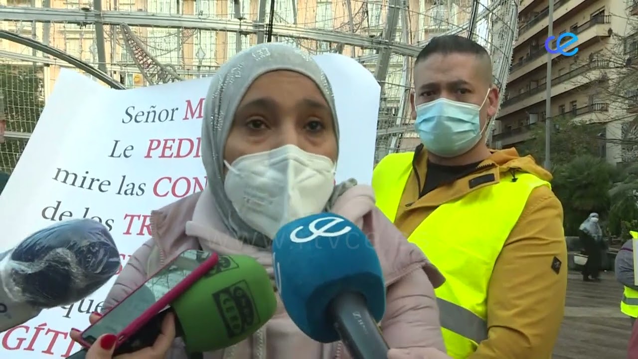 El colectivo de los trabajadores transfronterizos vuelve a concentrarse en la Plaza de los Reyes