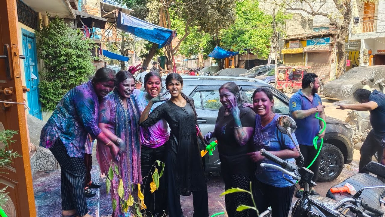 घर वाली होली✨🌈 जब सब ने मिलकर मचाया धमाल🎈🪅